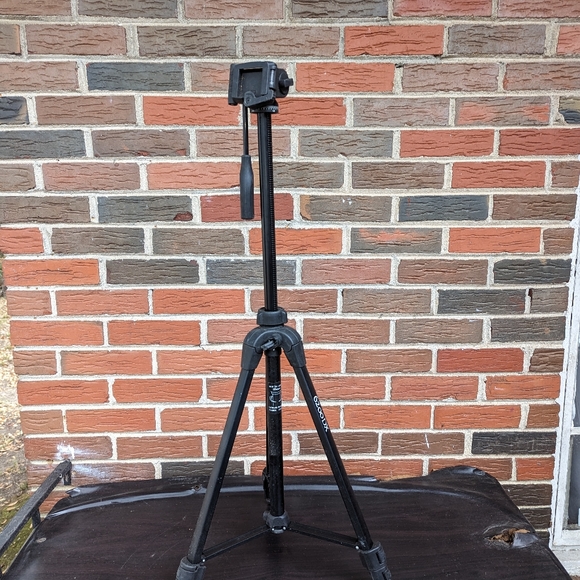 6200 dx tripod - Picture 2 of 3